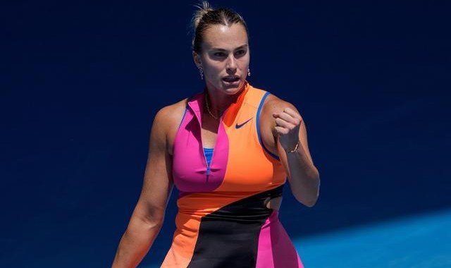 28圈相信品牌的力量-澳网男女单头号种子双双过关，德约不战而胜晋级八强